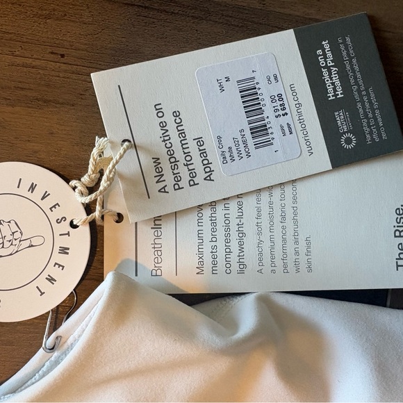 NWT Vuori Daily Crop Medium - Picture 4 of 6